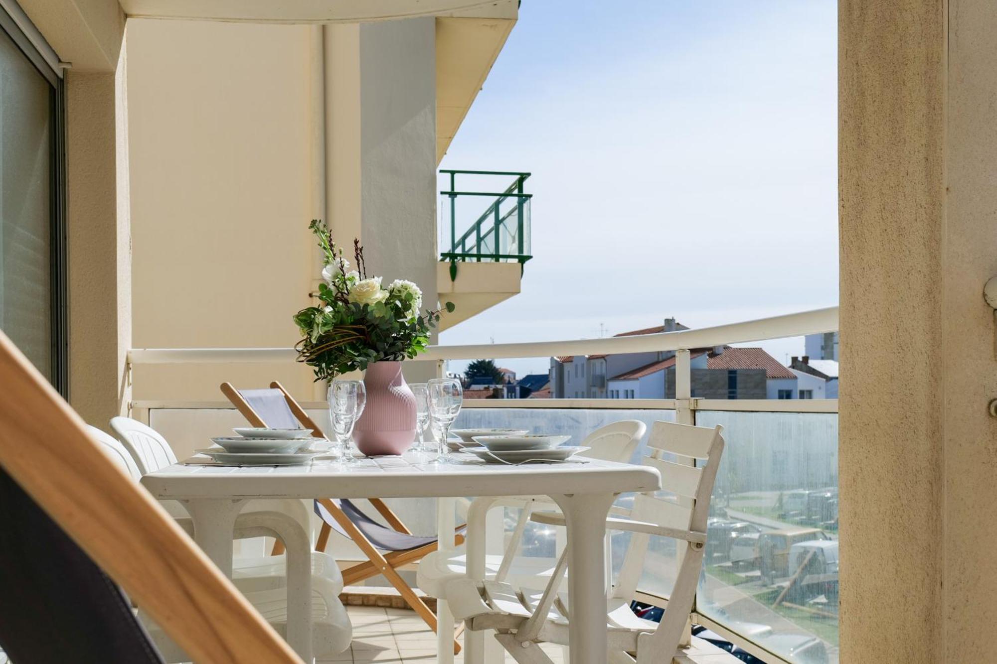 Joli Appartement Idealement Situe A Deux Pas De La Grande Plage - 4 Pers Ле-Сабль-д’Олон Экстерьер фото